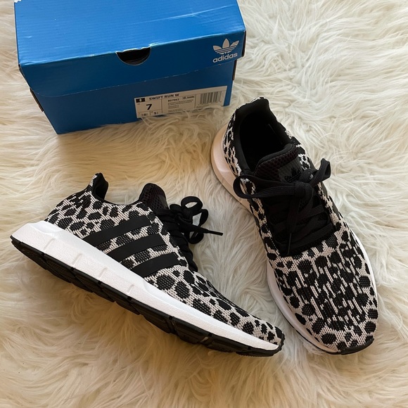 Adidas Leopard Swift Run NWT 7 - Picture 11 of 16